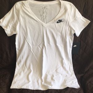 Nike Womens V neck Tee Size S